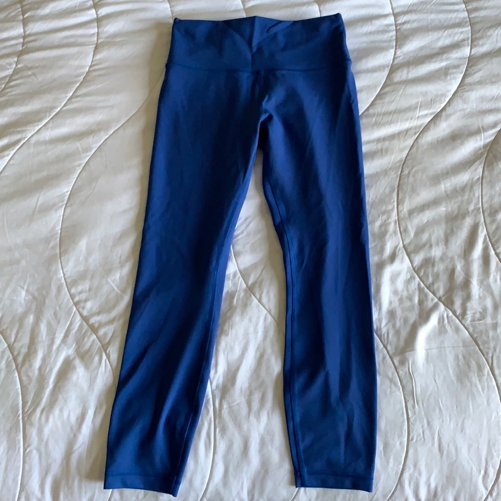 Submarine blue almost brand new wunder under 25”